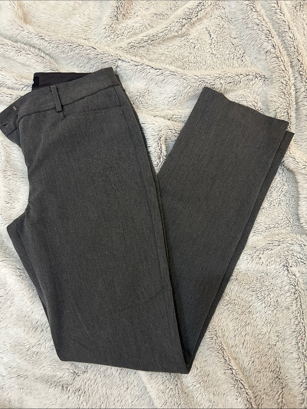 4 long mid rise Express Columnist pant in charcoal gray